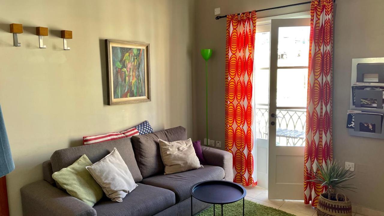 Simons Apartments Minutes Away From Balluta Bay And St Julians Sliema Exterior foto